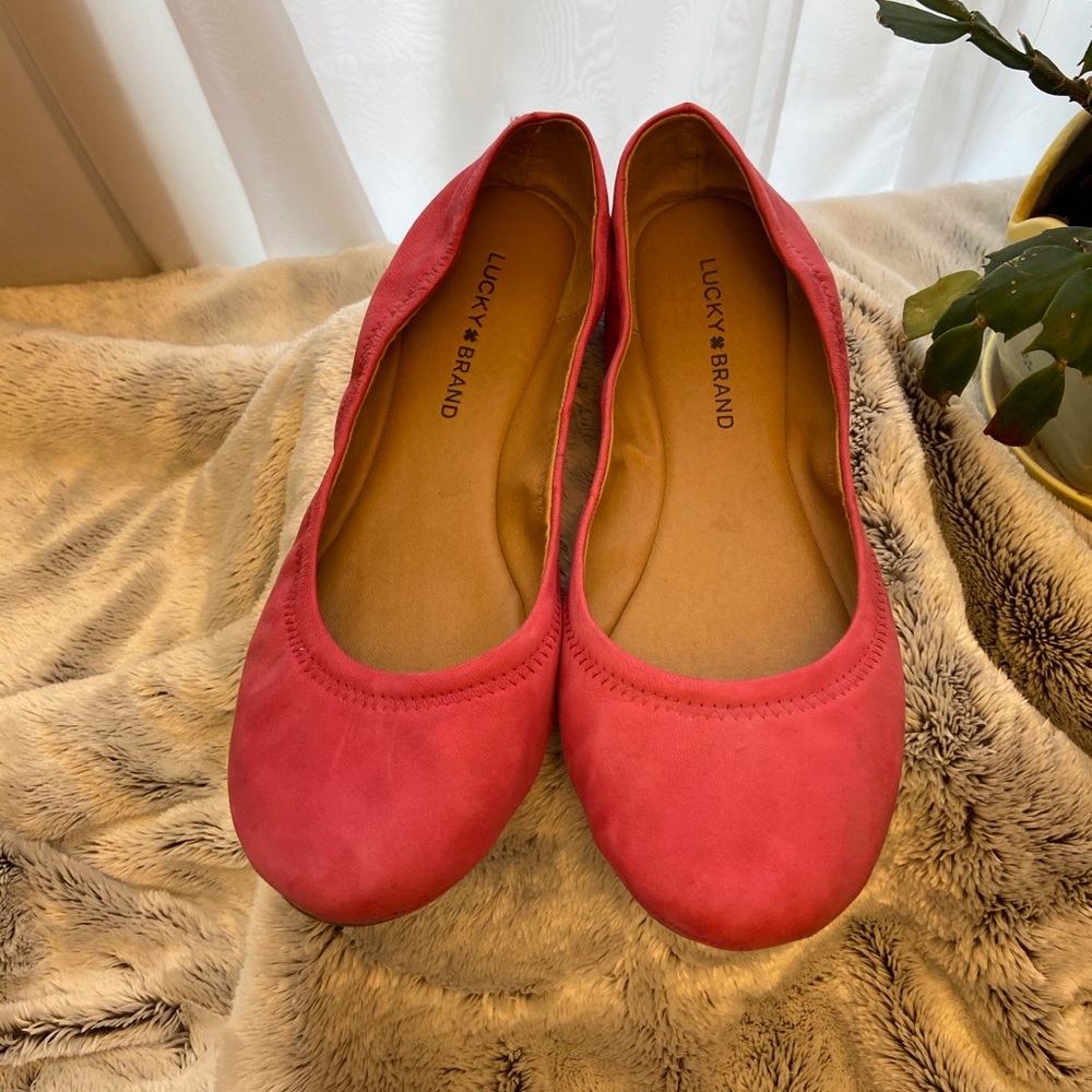 Pink flats